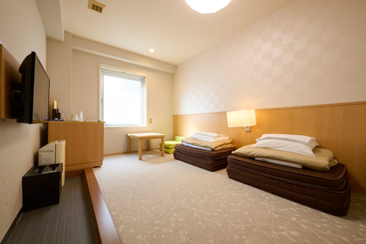 スマイルホテル京都烏丸五条 和ツインルーム【お部屋に布団2組】