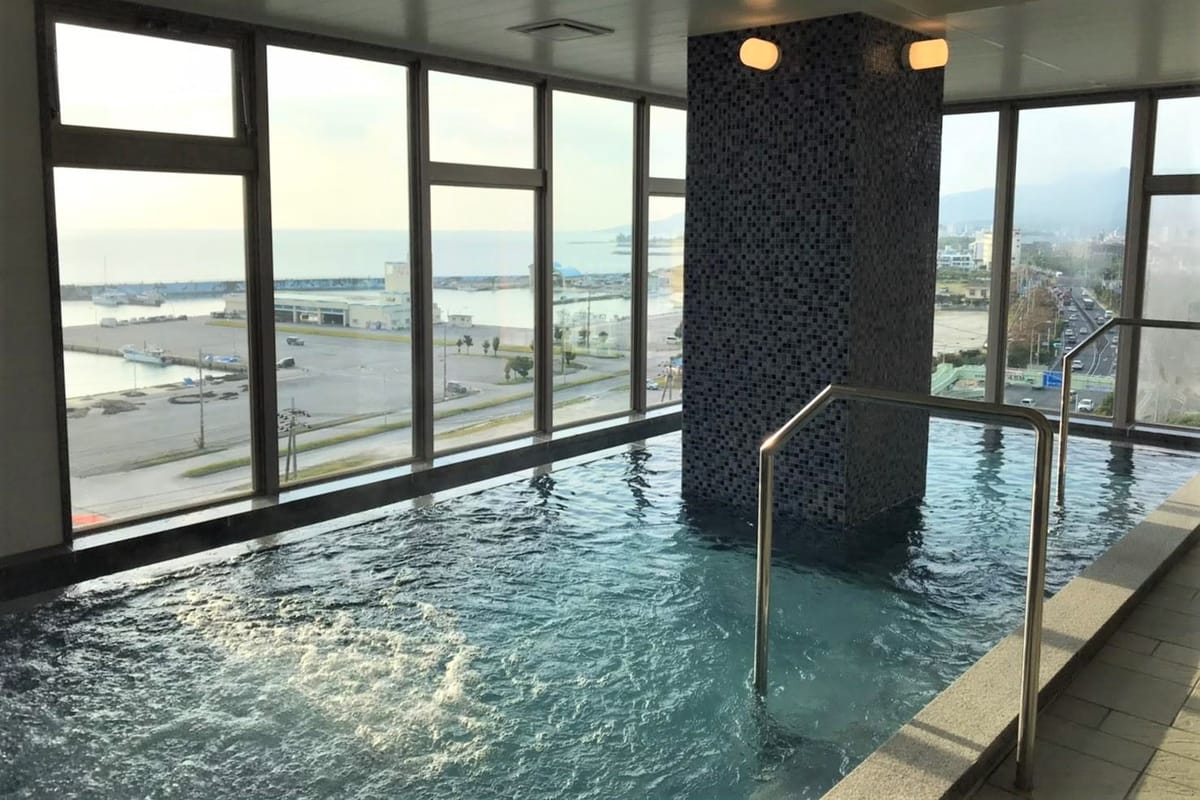 グリーンリッチホテル沖縄名護(人工温泉 二股湯の華) ■【朝食付き】シンプルプラン