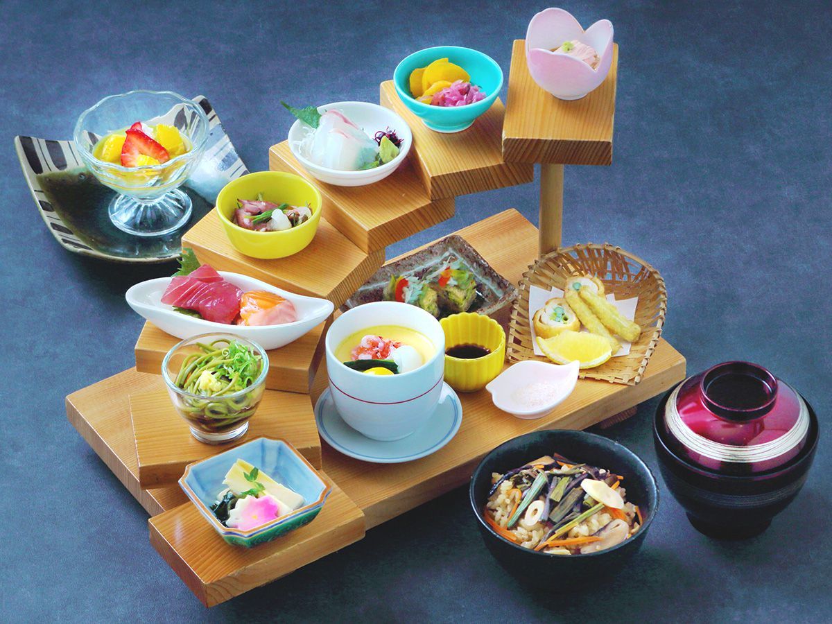 ホテルクラウンパレス浜松 【リニューアル客室】生まれ変わった快適空間ステイ　日本料理「四季」　(夕食・朝食付き)