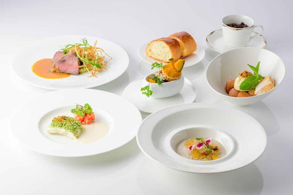 オーセントホテル小樽 【夕朝食付】「Casablanca」”季節のEZOコースディナー”ゆったり美食＆ステイ