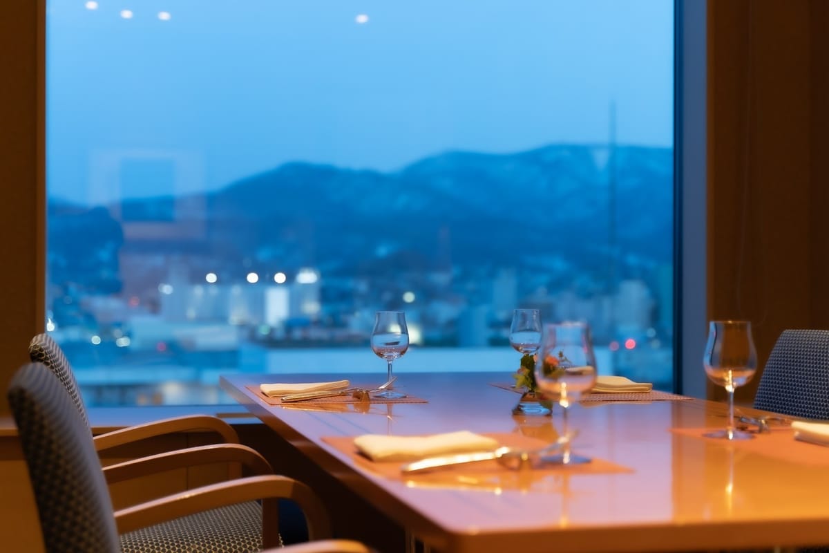 オーセントホテル小樽 【フレンチディナー】小樽の旅に美食のおもてなし／夕朝食付