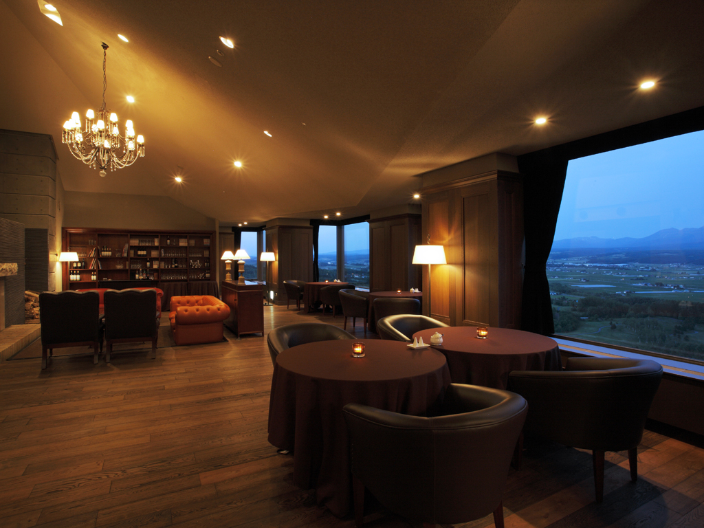 レストランREIRA