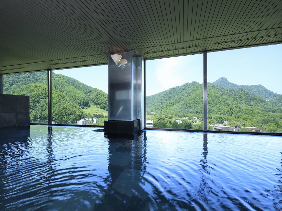 定山渓ビューホテル 【スタンダード/夕朝食付】大人も子どもも大満足★好きなものを好きなだけ楽しむ『和洋中ビュッフェ』