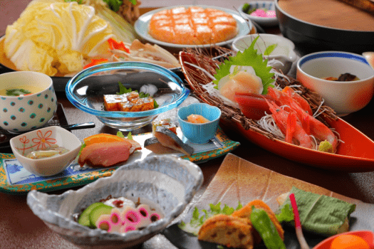 森の湯 山静館 【航空券パック】≪おすすめ★2大グルメ≫登別に来たからには絶対食べておきたい！『地鶏のたたき鍋』×『登別牛ステーキ』
