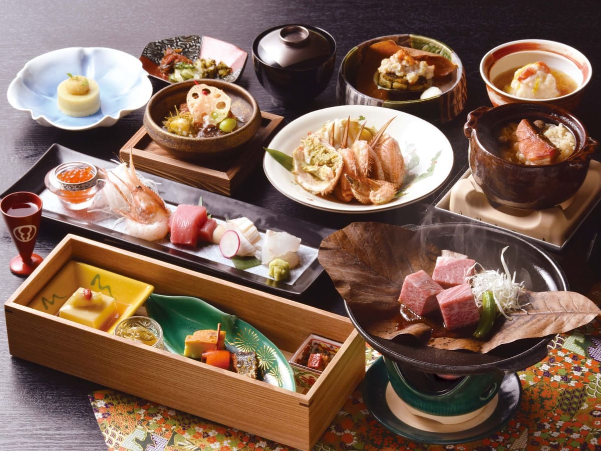 第一滝本館 【お部屋食】季節の素材を用いた滝本のスタンダード／季節の御膳★☆☆