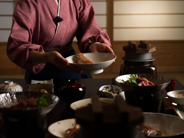 第一滝本館 【早割60】15％OFF！カニ尽くしの贅沢なご夕食をお部屋で味わう部屋食プラン／蟹御膳・和朝食