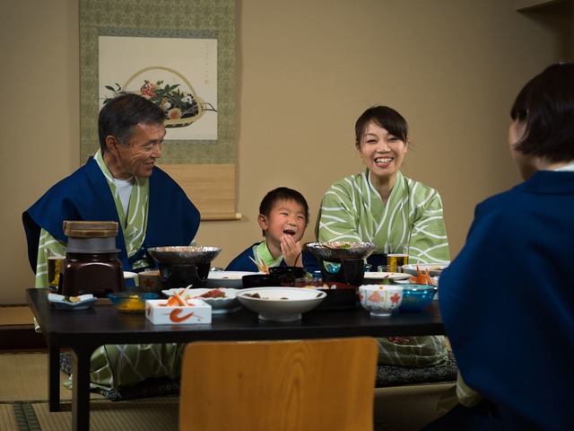 第一滝本館 【早割60】15％OFF！当館最上級の会席をお部屋で楽しむ部屋食プラン／滝本御膳・和朝食