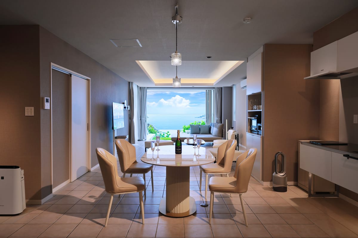 クリスタルヴィラ宮古島砂山ビーチ エレガンス ジャグジー スイート クアッド