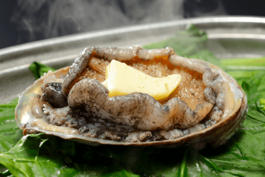 鯵ヶ沢温泉 水軍の宿 【早期割30】「活鮑陶板焼」「幻の魚イトウ」「選べる鮮魚の炭火焼」さらに国産黒毛和牛も！■贅沢三昧「松御膳」プラン■オールインクルーシブ■DP