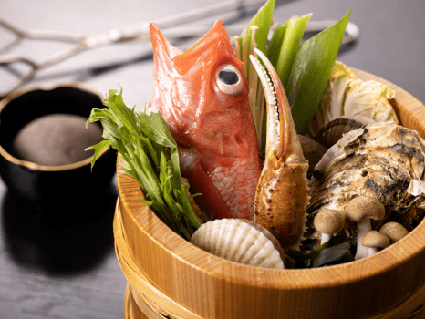 さんご草の郷 能取の荘 かがり屋 【”極”さんご会席】最高級かつ極上をわっぱ煮でお届け~北海の厳選食材をふんだんに─。.