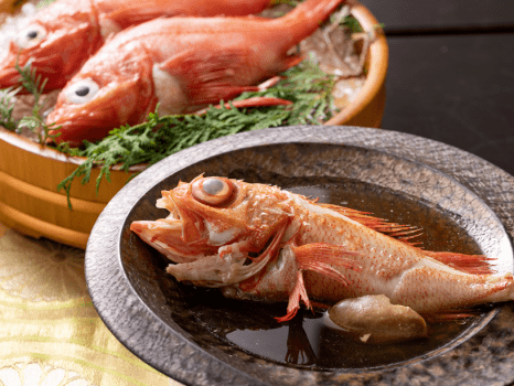 さんご草の郷 能取の荘 かがり屋 【”極”さんご会席】最高級かつ極上をわっぱ煮でお届け~北海の厳選食材をふんだんに─。.