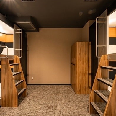 global cabin 横浜中華街 【男性】ﾌﾟﾚﾐｱﾑﾌｫｰｽｷｬﾋﾞﾝ（4室）