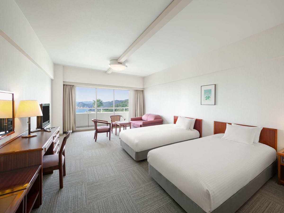 グランドメルキュール淡路島リゾート&スパ クラシックツイン 海側【ラウンジ利用付】