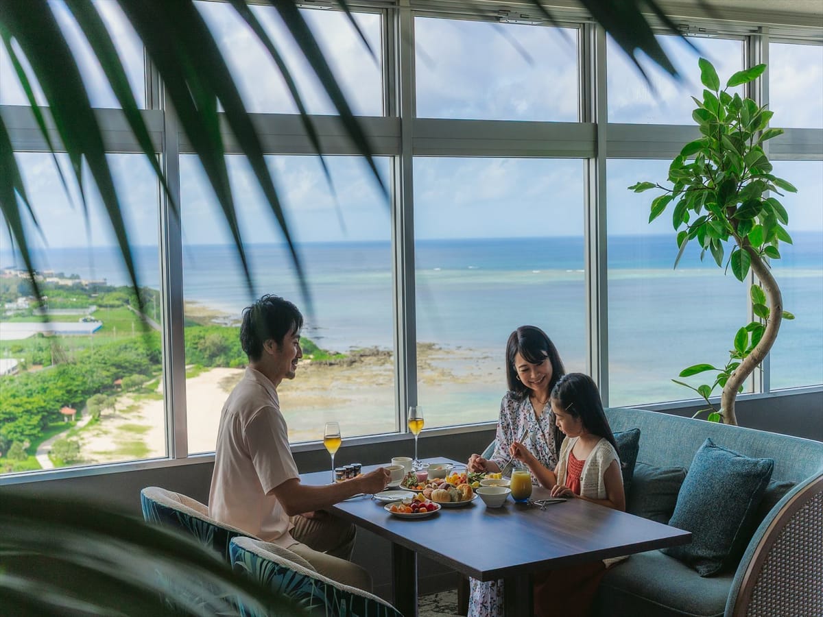 グランドメルキュール沖縄残波岬リゾート 【エグゼクティブラウンジアクセス付】沖縄の自然が織りなす絶景とともに過ごす優雅な時間 <夕朝食付>