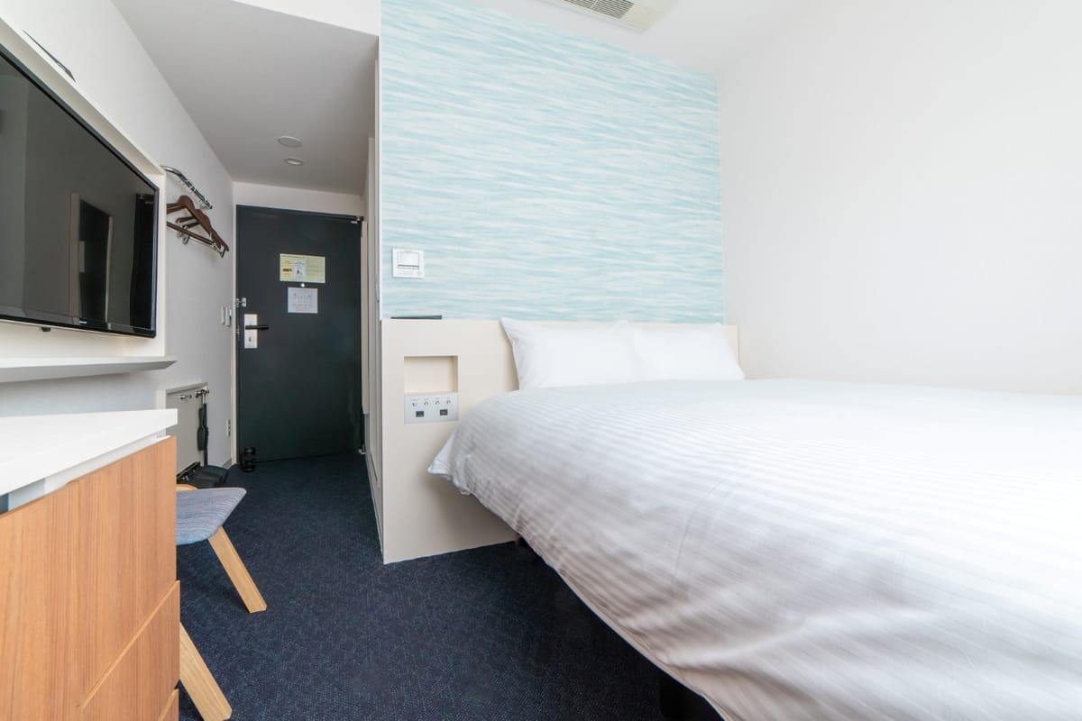 変なホテルエクスプレス大阪 なんば日本橋アネックス セミダブルルーム【禁煙】