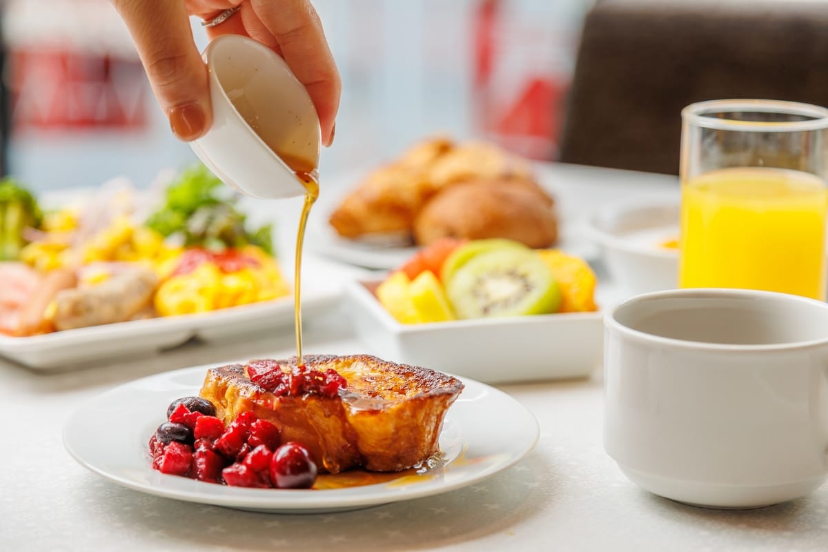 新大阪江坂東急REIホテル 【スタンダードステイ】大阪名物やフレンチトーストが登場するしあわせの朝食バイキング付（朝食付き）