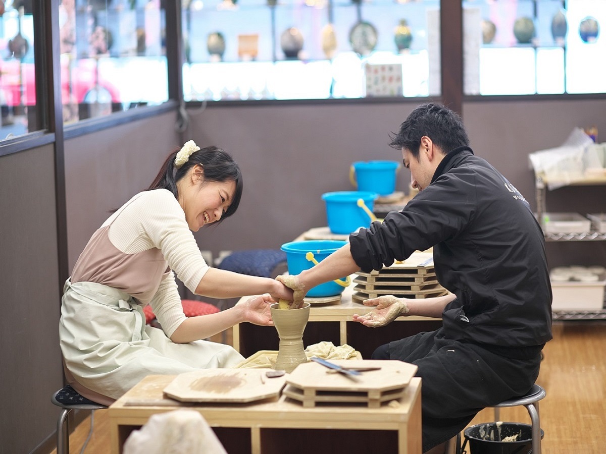 片山津温泉 季がさね 九谷焼の魅力を体験！ろくろ＆絵付けと選べるアート体験付き温泉ステイ(食事なし）