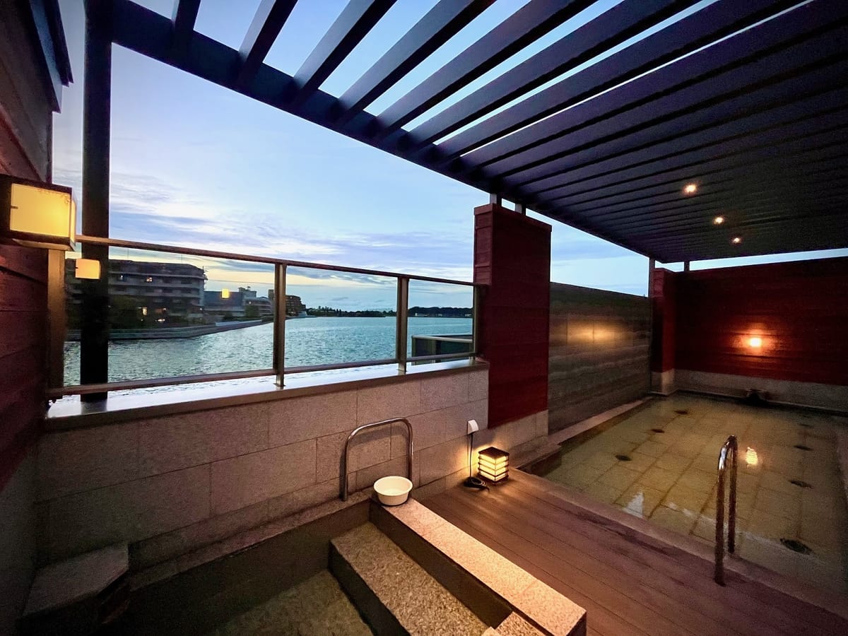 片山津温泉 季がさね 見逃さないで『1日2室限定』先着プレミアム！季節の旬食材を厳選した月替り会席を特別価格で案内