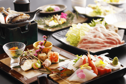 千年亭 <DP>【基本会席】メインは「鳥取和牛or活きアワビ」!東郷湖に浮かぶ「絶景露天風呂」を満喫!