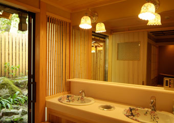 秋月温泉 料亭旅館 清流庵 さくら