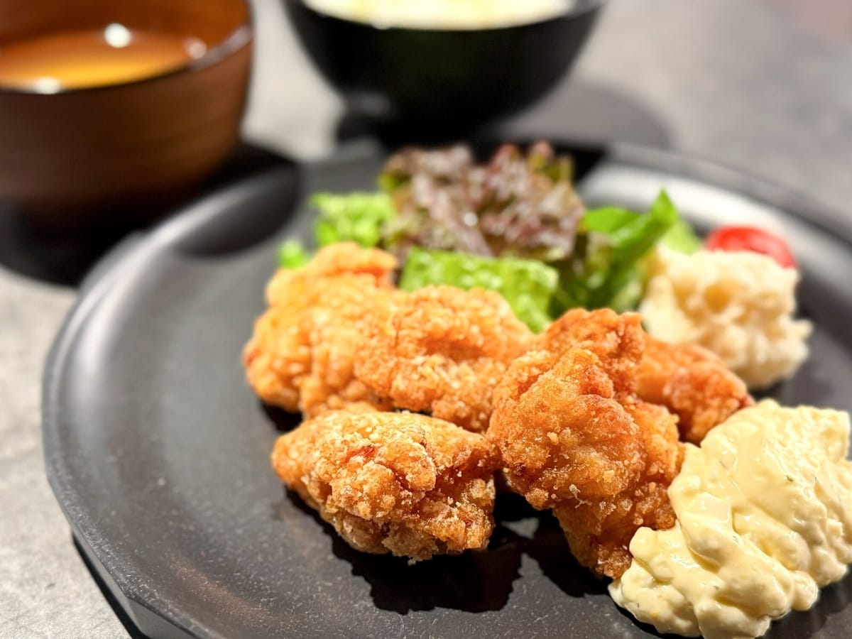 ホテルオリエンタルエクスプレス福岡中洲川端 【ご褒美ランチ】気分で選べる！丼ぶりランチ・ドリンクセット＆12時レイトアウト(ランチ付)