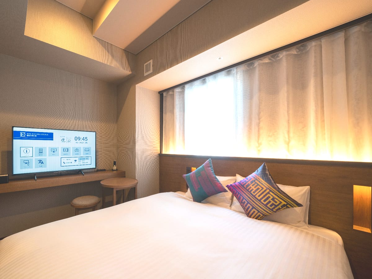 ホテルオリエンタルエクスプレス福岡中洲川端 ■スーペリアダブル 16.29㎡(禁煙・クイーンサイズベッド)