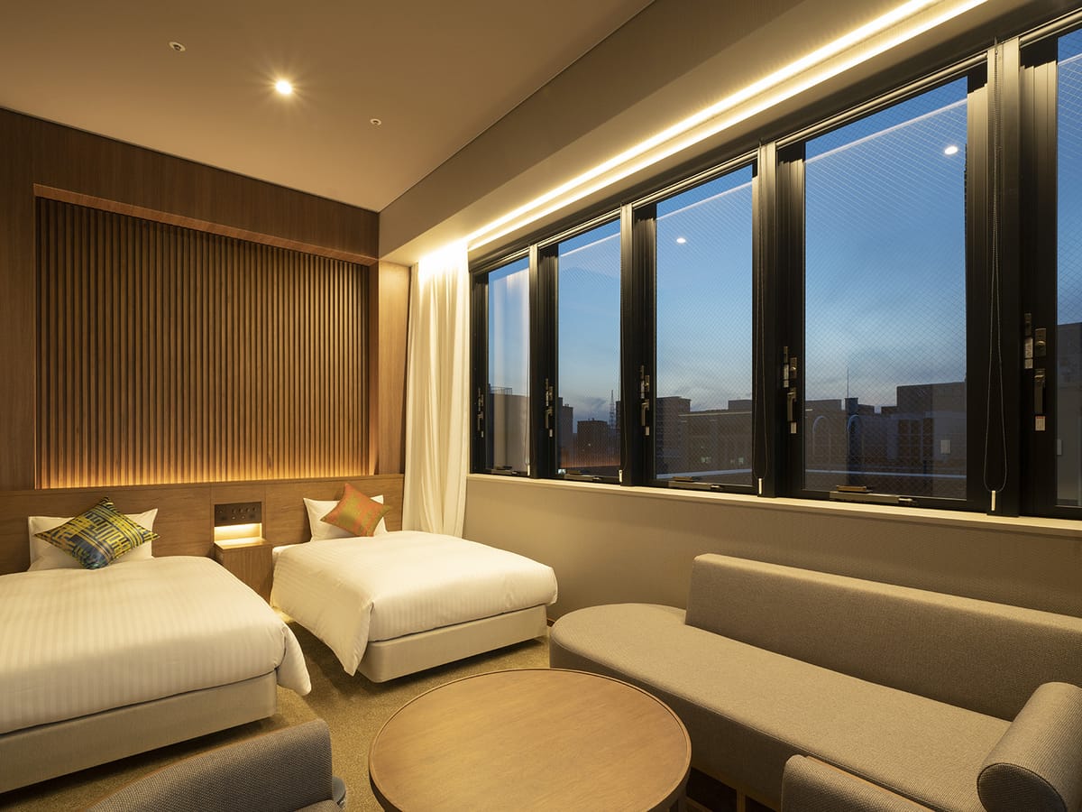 ホテルオリエンタルエクスプレス福岡中洲川端 ■ハイシーリングデラックスツイン 30.08㎡ (禁煙・洗い場付き浴室)