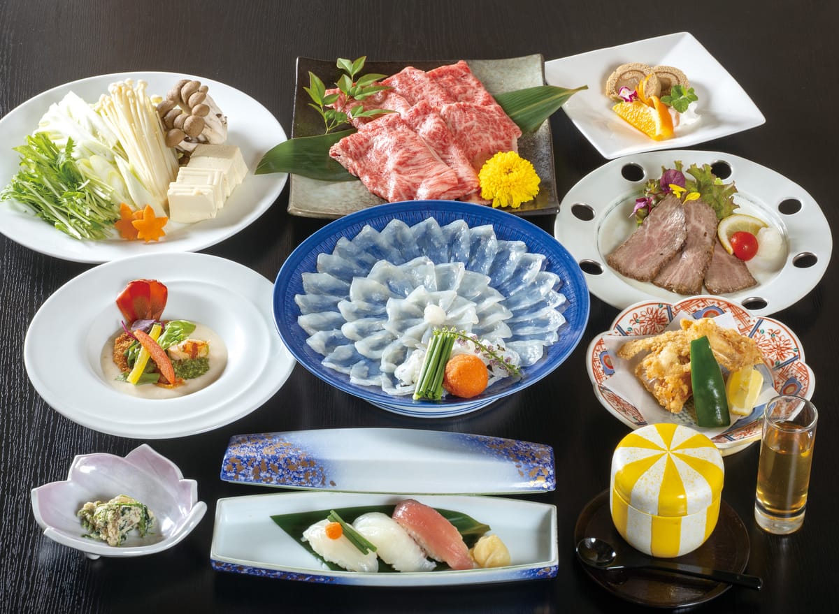 青島サンクマール 公式HP「ふぐと宮崎牛会席◆竹コース◆」冬季限定 ふぐ刺し・宮崎牛しゃぶしゃぶ・伊勢海老ホワイトソース掛けなど≪売店券付き≫