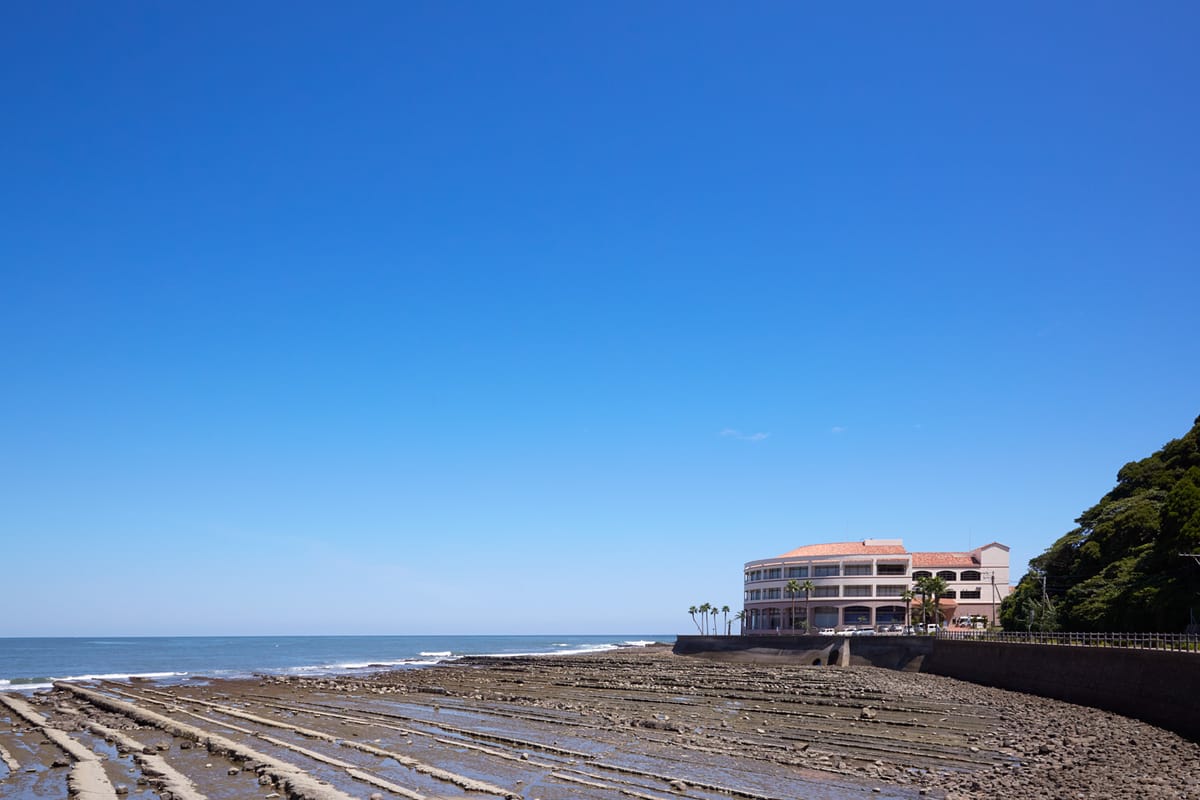 青島サンクマール 公式HP　料理長おまかせ「彩り会席」スタンダードプラン　≪売店券付き≫