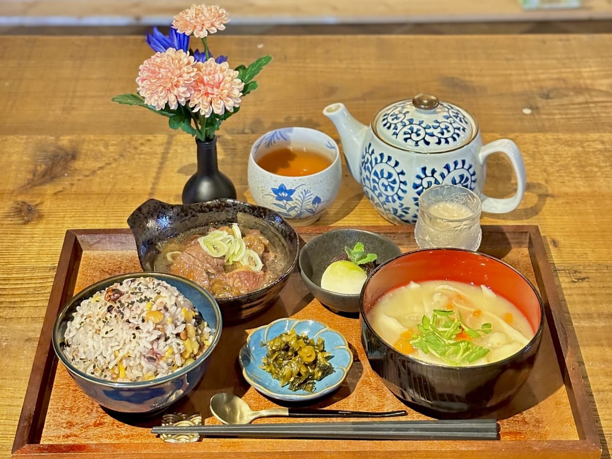 ジーアールホテル銀座通 【早期割28日】朝食付き！！馬すじ煮込みとだご汁定食〈TSUBOI SOUP〉