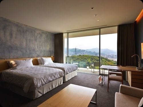 ガーデンテラス長崎ホテル＆リゾート 【新館】プレミアムハーバースイートツイン｜テラス付（ジャグジーバス／専用特典付）［50平米］