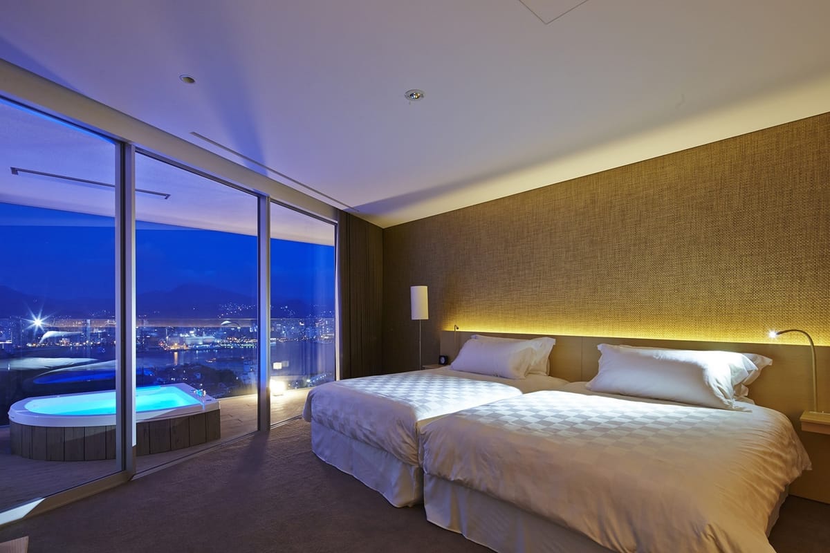 ガーデンテラス長崎ホテル＆リゾート 【新館】ロイヤルスイート｜テラス付（ジャグジーバス／専用特典付）［100平米］