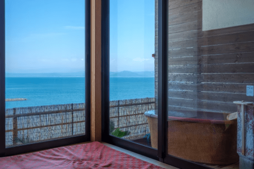 夫婦露天風呂の宿  吟松  【禁煙】＜陶器露天風呂付＞海側６階プチ和室+ツイン+まどろみ