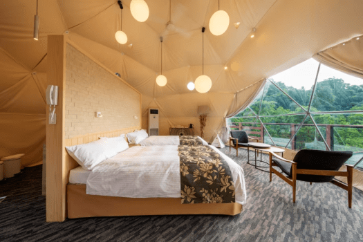グランピング五感 【スイート】330平米<サウナ&デッキ付>ドーム+ログハウス