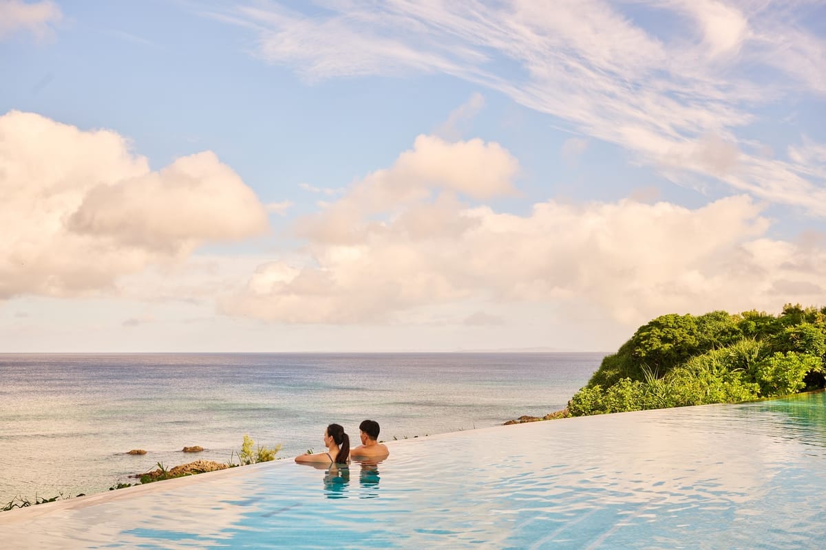 ハレクラニ沖縄 Winter Retreat 2025 深化する体験・屋外温水プール「エターナルウインタープール」<ご朝食付き>