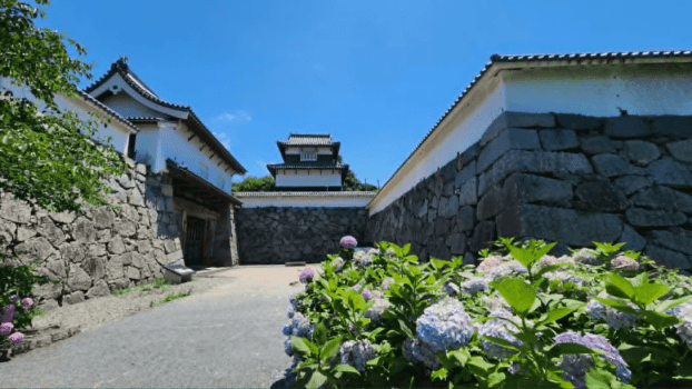 平和台ホテルファイブ 【街中でデトックス】歴史遺産・福岡城と舞鶴公園の緑あふれる。歩くだけでも楽しい散策タイム<朝食付>