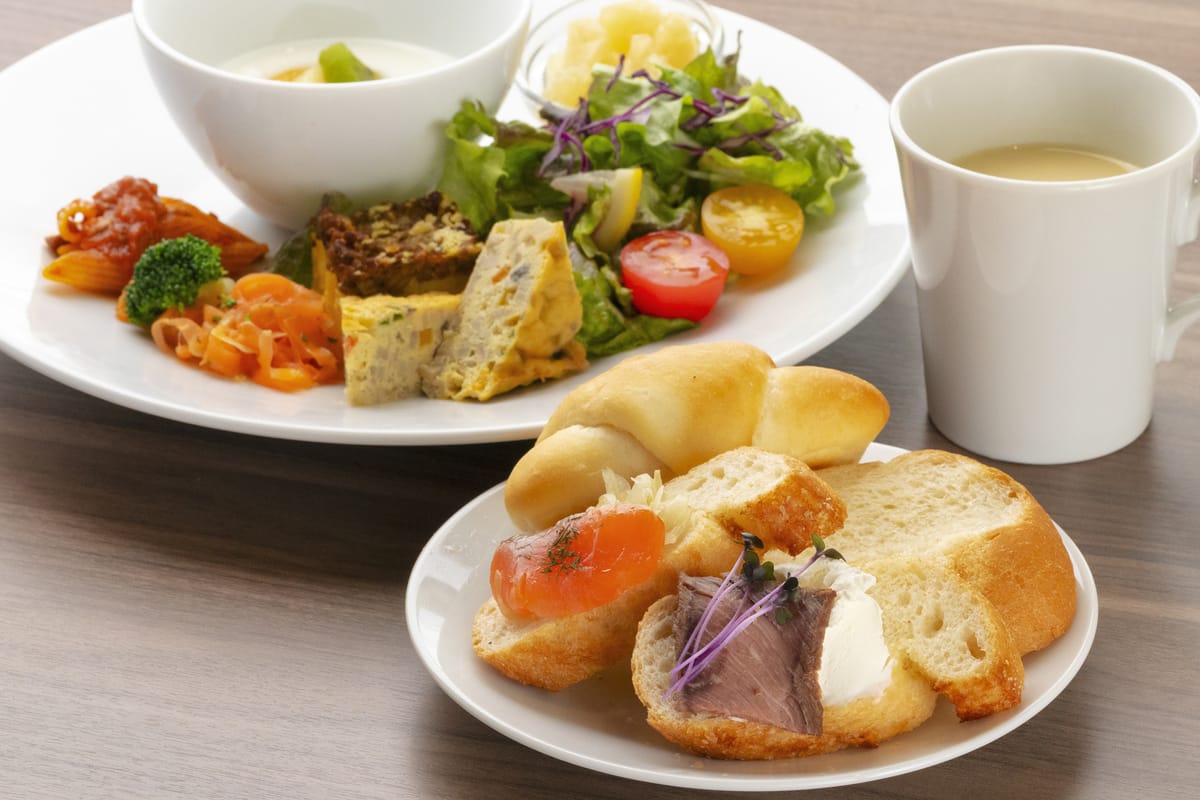 HAKODATE男爵倶楽部HOTEL＆RESORTS 【1泊2食】函館老舗人気店「阿佐利本店」直送！お部屋でA5ランク和牛「すき焼き」+選べる朝食付