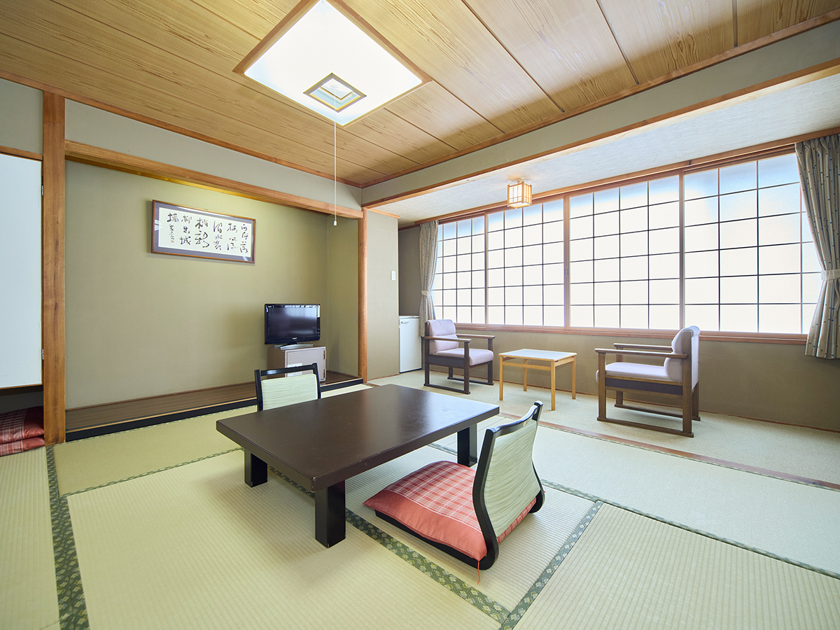 ホテル亀屋 ■西館 和室8畳