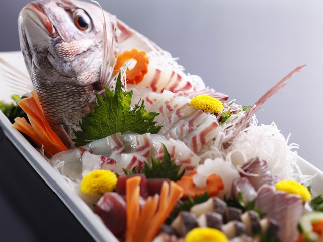 渚の荘 花季 【早得21】秋限定 天然紅葉鯛の姿造りと伊勢海老・鮑付き特選宝楽焼会席