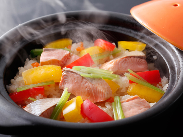 夢海游 淡路島 【早得21】四季彩ダイニング浜房 淡路島サクラマスと桜鯛・淡路牛を愉しむ春の創作会席★デザートブッフェ付