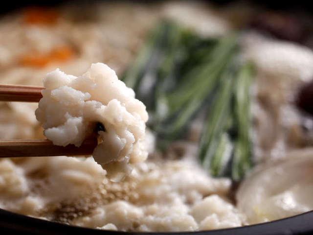 淡路夢泉景 本場淡路島の活鱧づくし　目にも鮮やかな鱧の落とし、ほくほくの身の鱧すき鍋など島の旬を堪能（お食事会場）