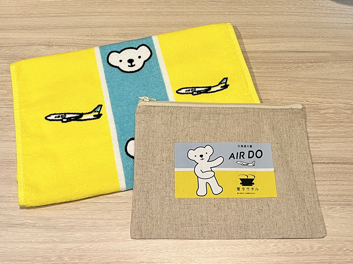 変なホテルプレミア名古屋 伏見駅前 【AIRDO コラボルーム】パイロットの制服等「なりきり体験グッズ」＆オリジナルトラベルポーチとタオル付き（朝食なし）