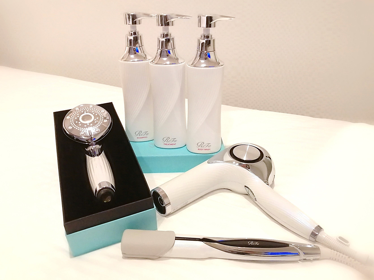 変なホテル東京 浜松町 変なホテル x【ReFa】ルーム増室記念 ReFaビューテックシリーズミニボトルセットポーチ50mL付<食事無し>