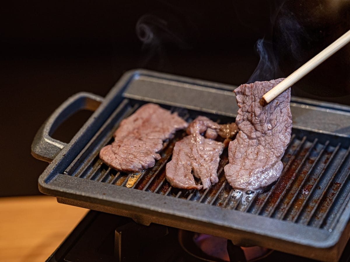 変なリゾート&スパ 関西空港(旧 変なホテル関西空港) 【牛サガリ鉄板焼き御膳】希少部位を贅沢に味わう夕食と天然温泉でくつろぐ<夕朝食付き>