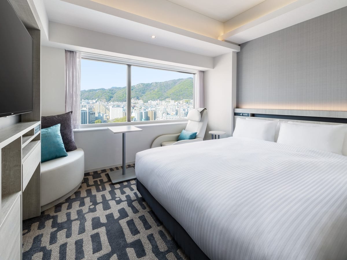 レムプラス神戸三宮 ダブル【禁煙】～幅160cmクイーンベッド～