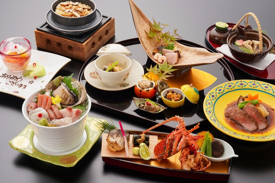 ホテル天坊 ◆伊勢海老・米沢牛サーロインステーキ・アワビ◆料亭個室で贅沢に味わう厳選会席プラン