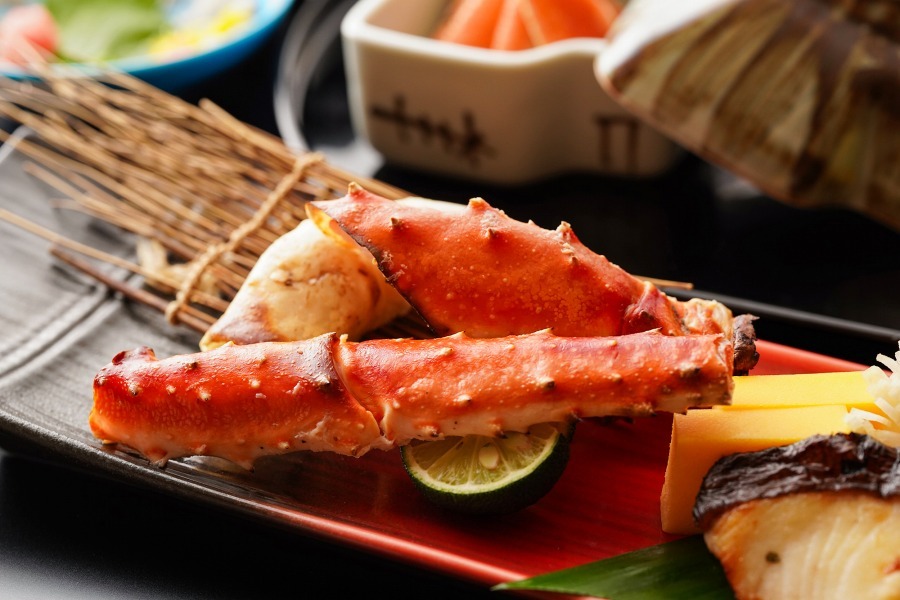 ホテル天坊 ◆伊勢海老・米沢牛サーロインステーキ・アワビ◆料亭個室で贅沢に味わう厳選会席プラン