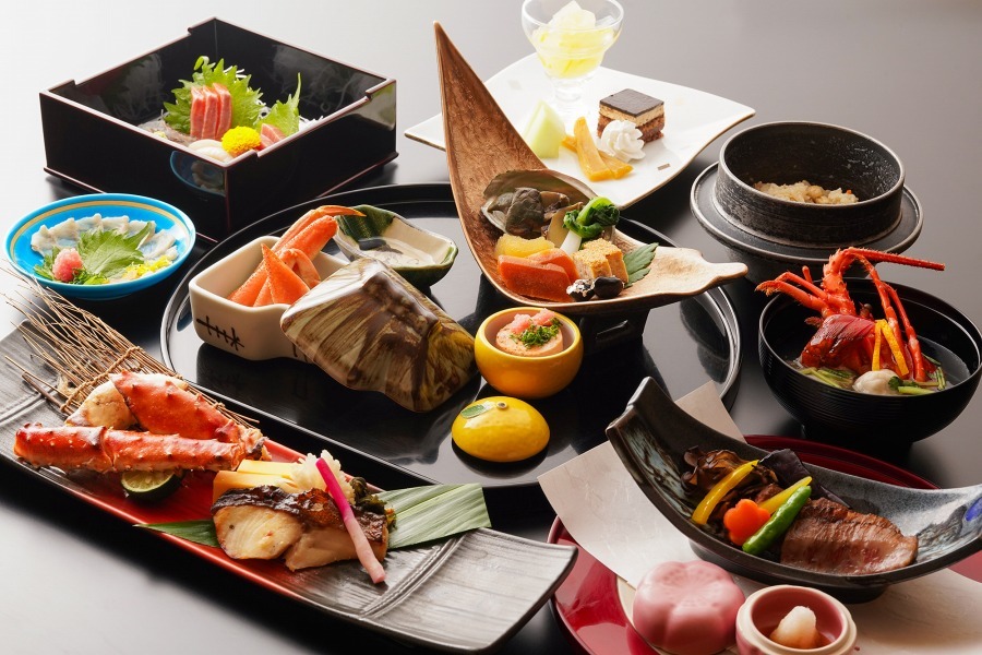 ホテル天坊 ◆伊勢海老・米沢牛サーロインステーキ・アワビ◆料亭個室で贅沢に味わう厳選会席プラン