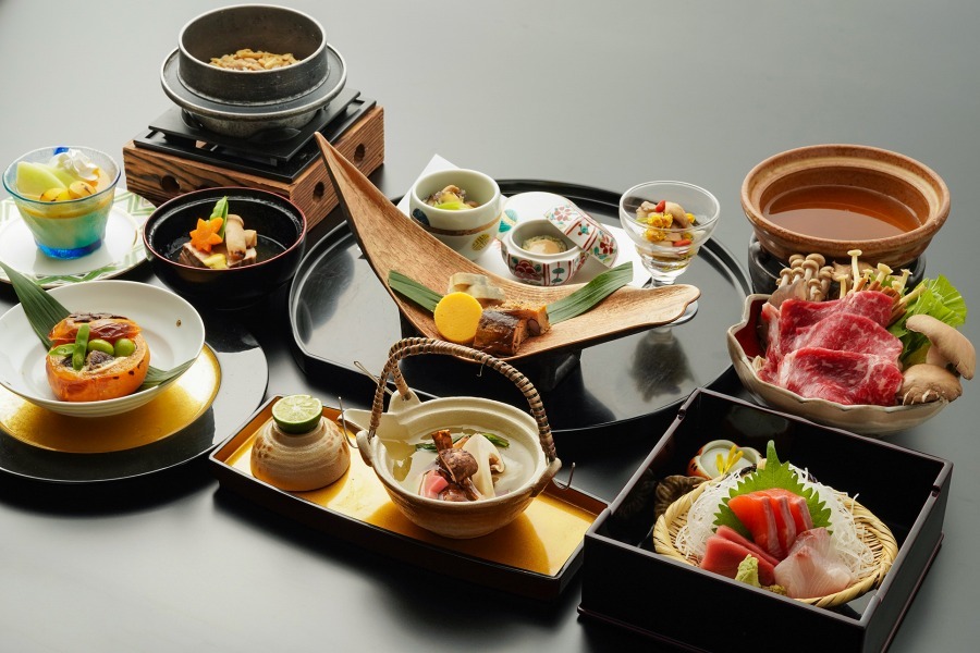 ホテル天坊 【個室料亭】四季を味わう特選会席|旬の創作料理を満喫