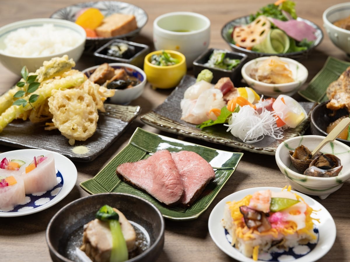 ホテル桜　嬉野 【事前予約30】 30日前予約でお得に宿泊 《 飲み放題付ビュッフェ夕朝食【冬季限定】かに尽くし 》